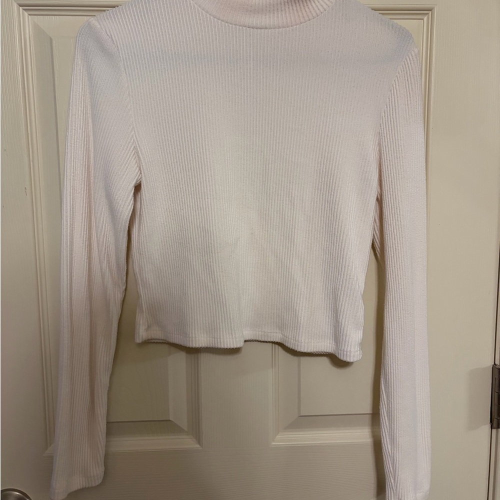 Women’s White Ribbed Long-Sleeve Mock Neck Top